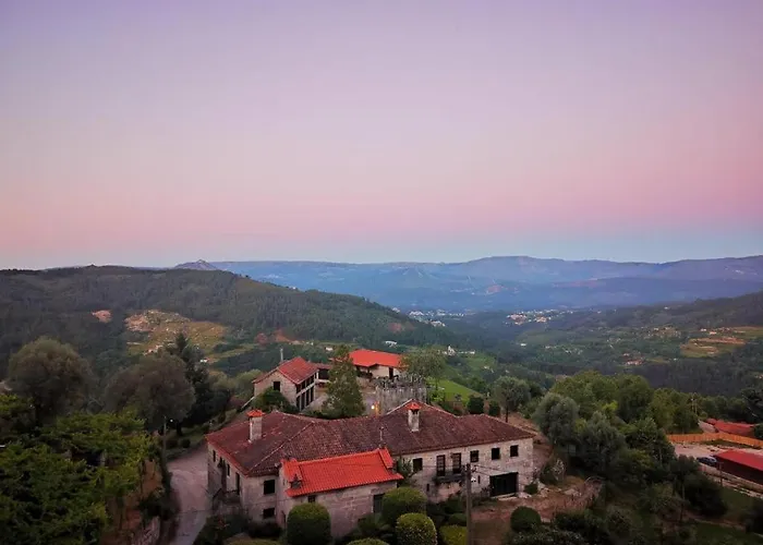 Casa Oliveirinhas By Refugio Ao Luar بيت للعطل